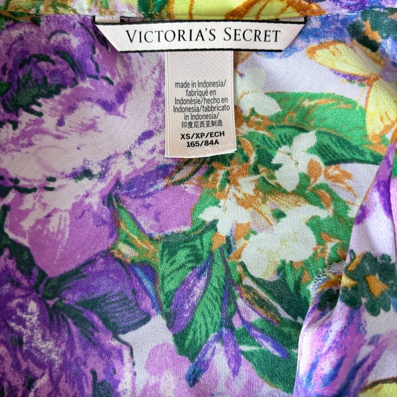 Victoria's Secret Satin Short  PJ Set Lilac Floral (XS) - Picture 5 of 8